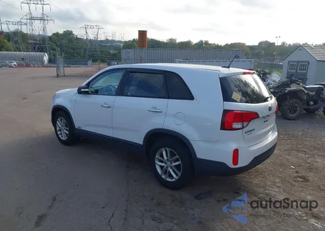 2015 Kia Sorento Lx из США, поврежденный, VIN 5XYKTCA69FG641767